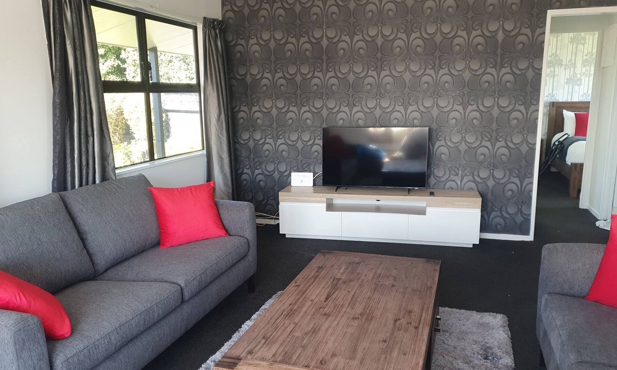 Owhata House | Retreat@23b - a peaceful place!