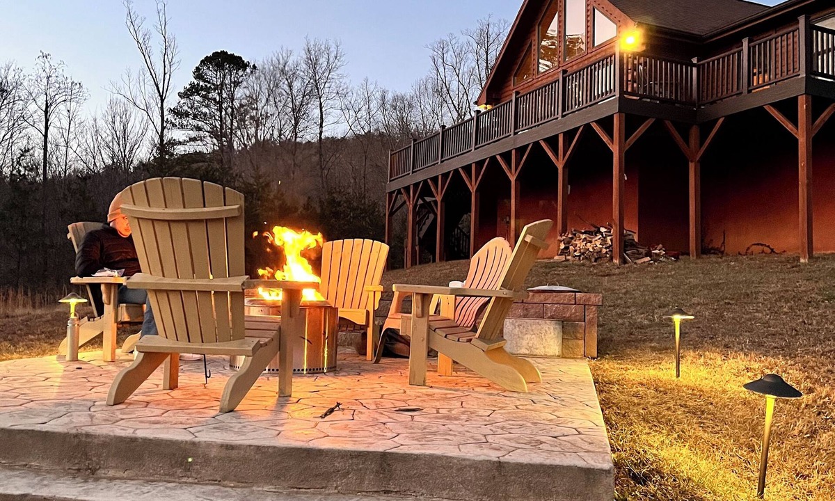 Stokes Cabin | Retreat at Hanging Rock, Steps from the Dan River!