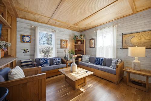 Gloucester Apartment | Retreat near Beaches