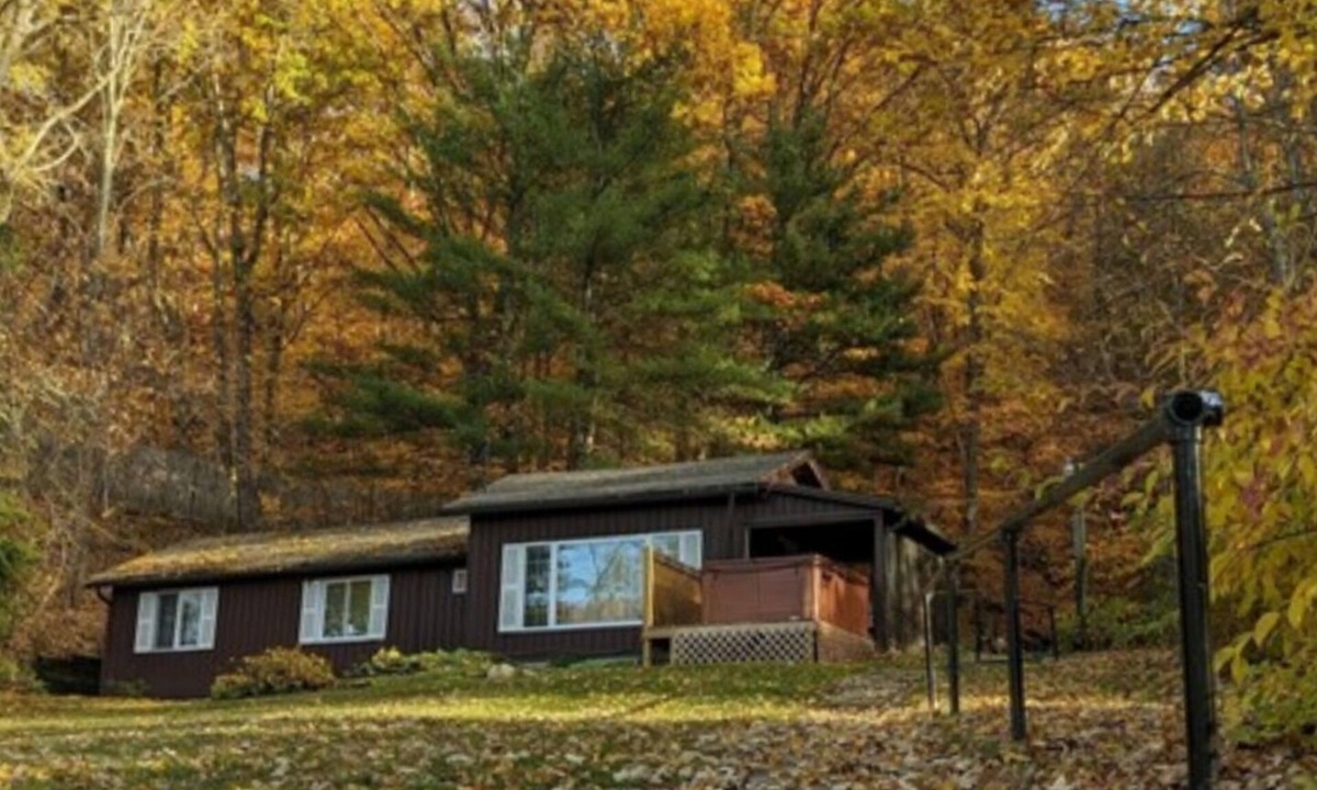 Naples Cottage | Retreat of falling waters