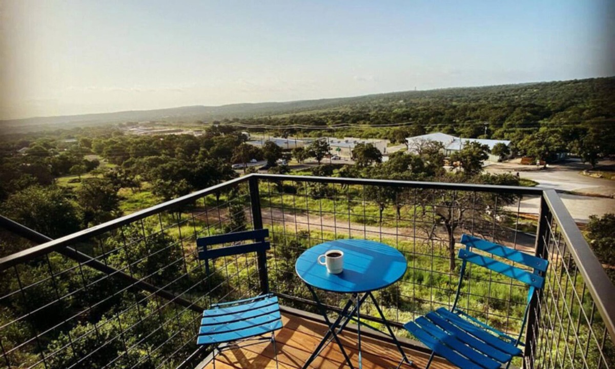 Cottonwood Shores House | Retreat on the Hill: Curves Container Unit w/Views