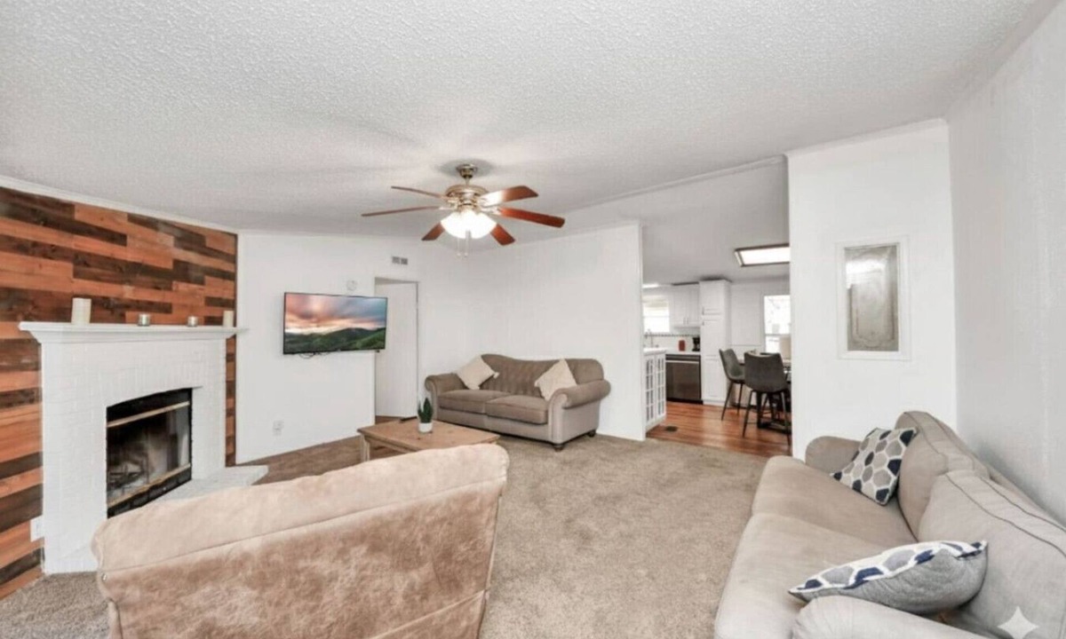 Spring House | Retreat-Style 4BR Home in Spring