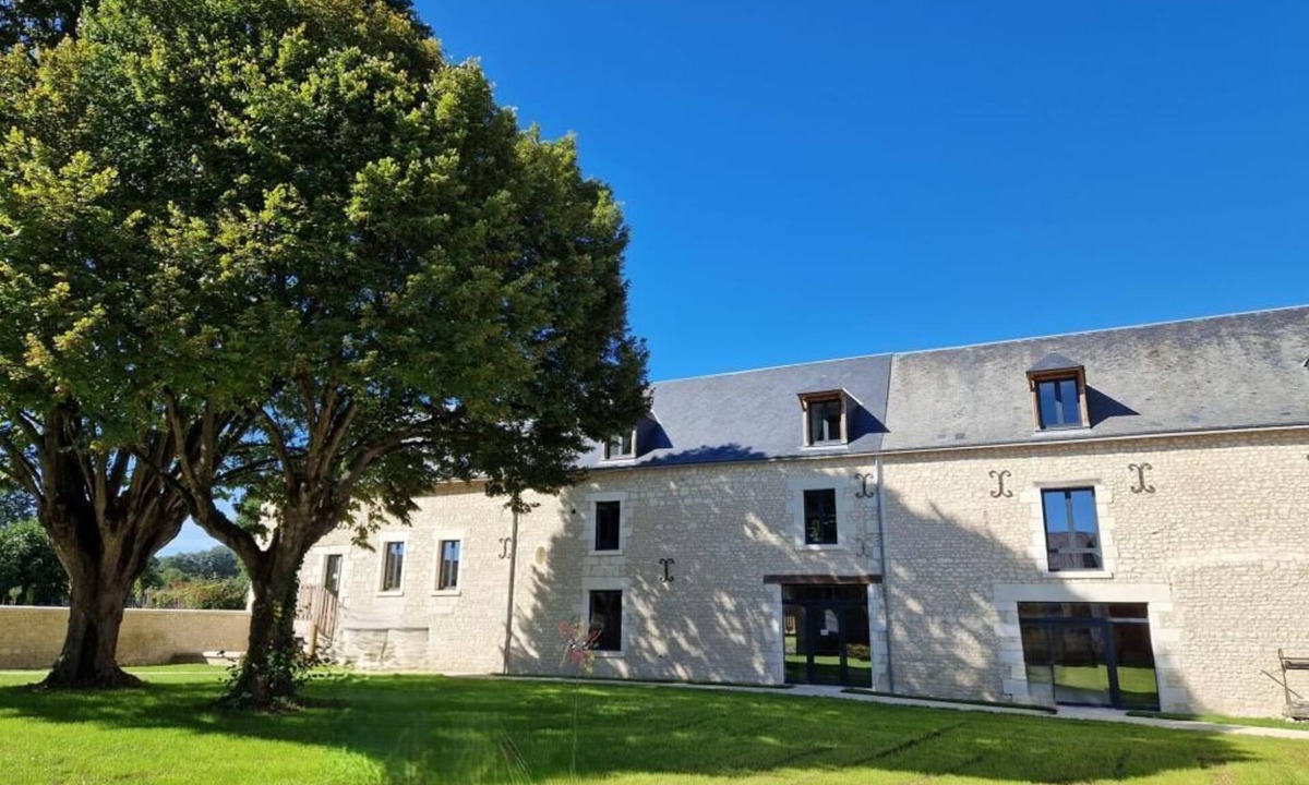 Lemere House | Retreat to a serene, elegant haven amid greenery, just minutes from Chinon.