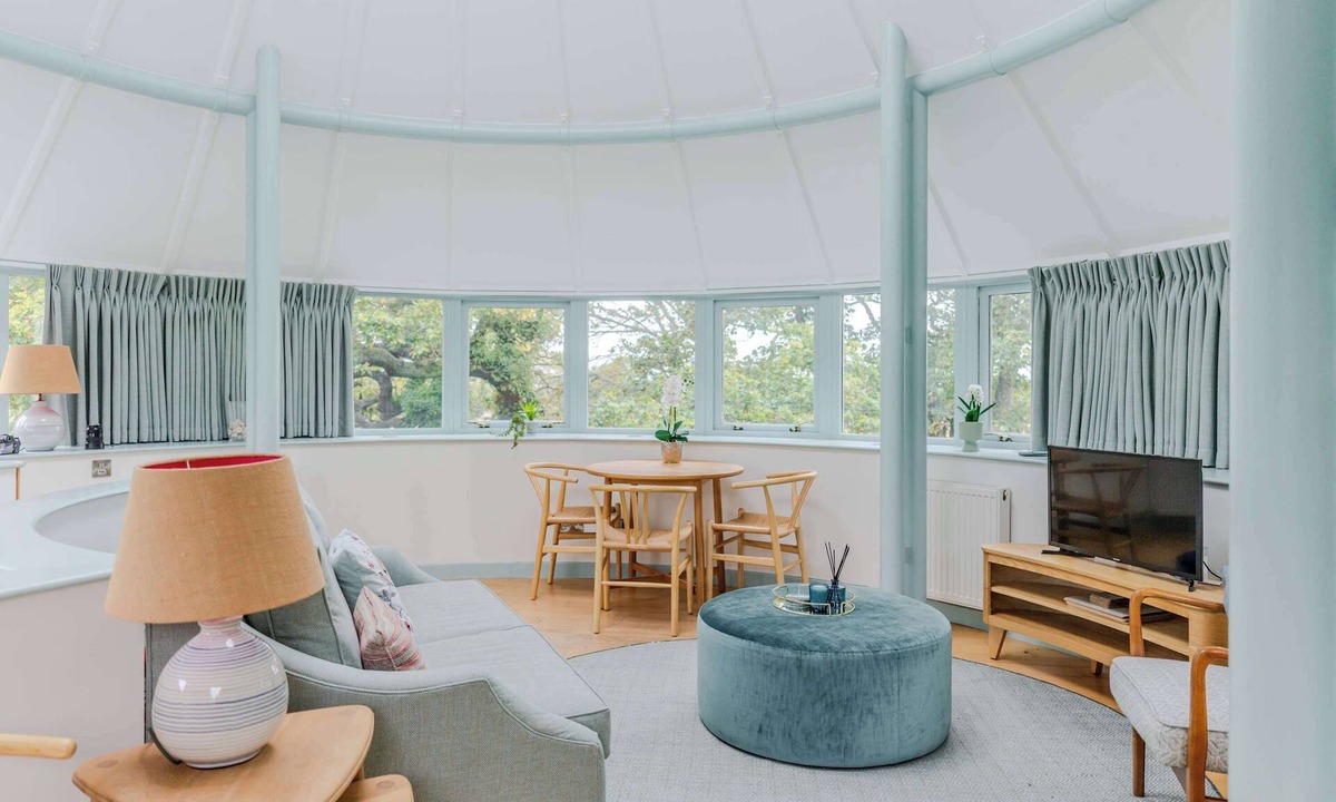 Dalmeny Apartment | Retreat to the Water Tower