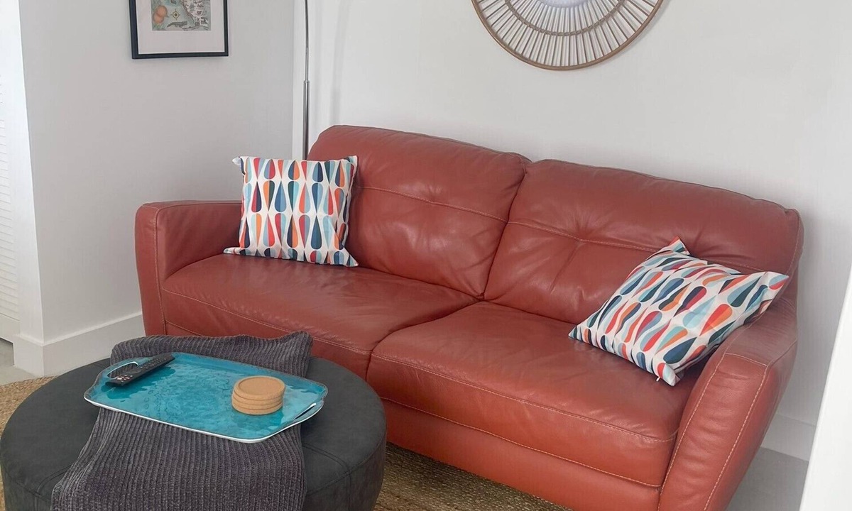Garden Isles Apartment | Retro Bungalow & Private Yard 2.5mi. from Beach