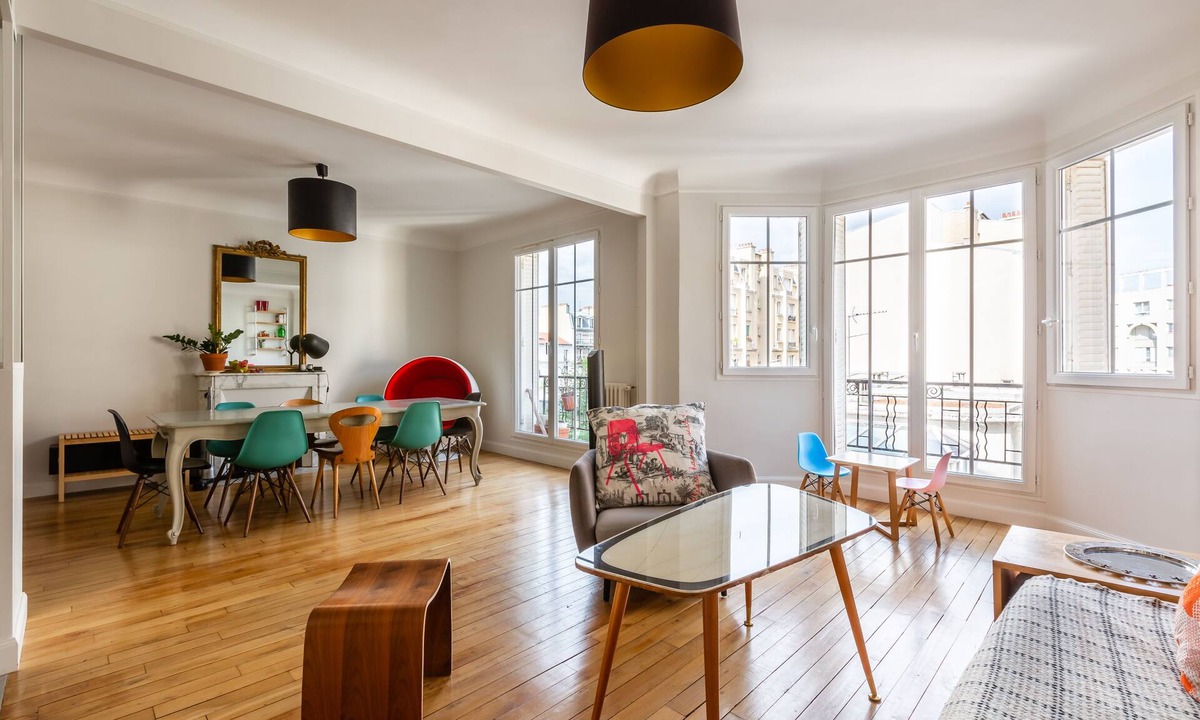 Quartier du Petit-Montrouge Apartment | Retro Chic in Petit Montrouge, by Veeve