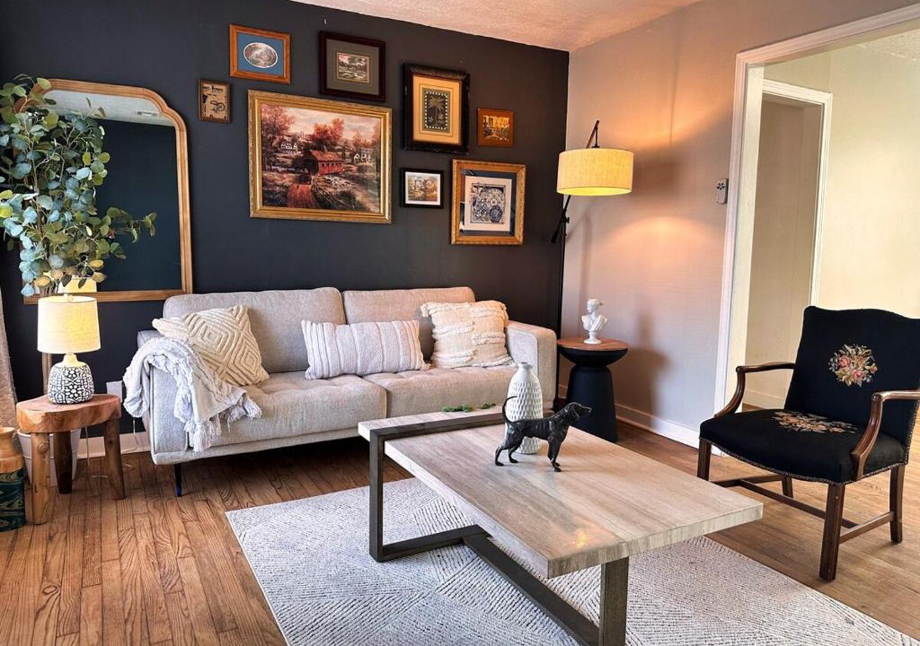 Central Oklahoma City House | Retro Design House Nears The Zoo
