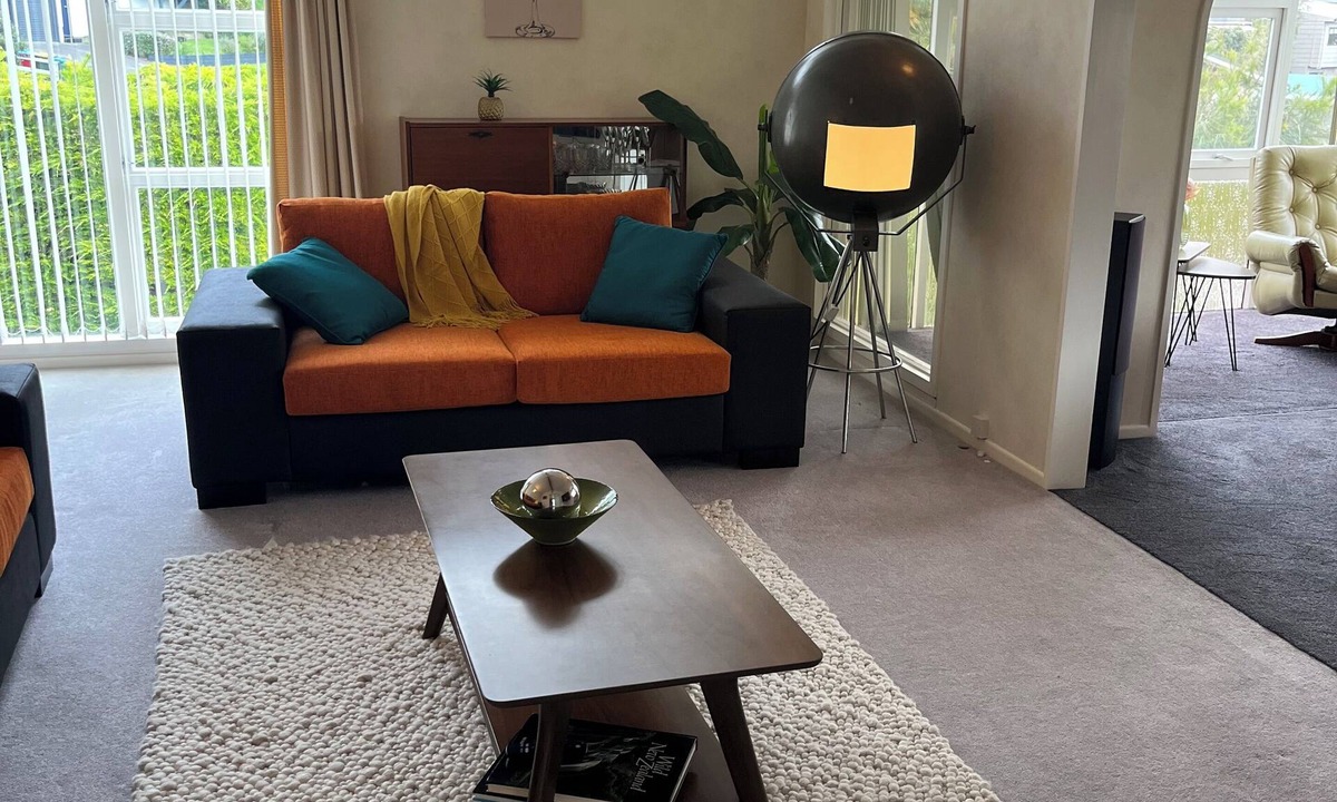 Whitby House | Retro Retreat with Style