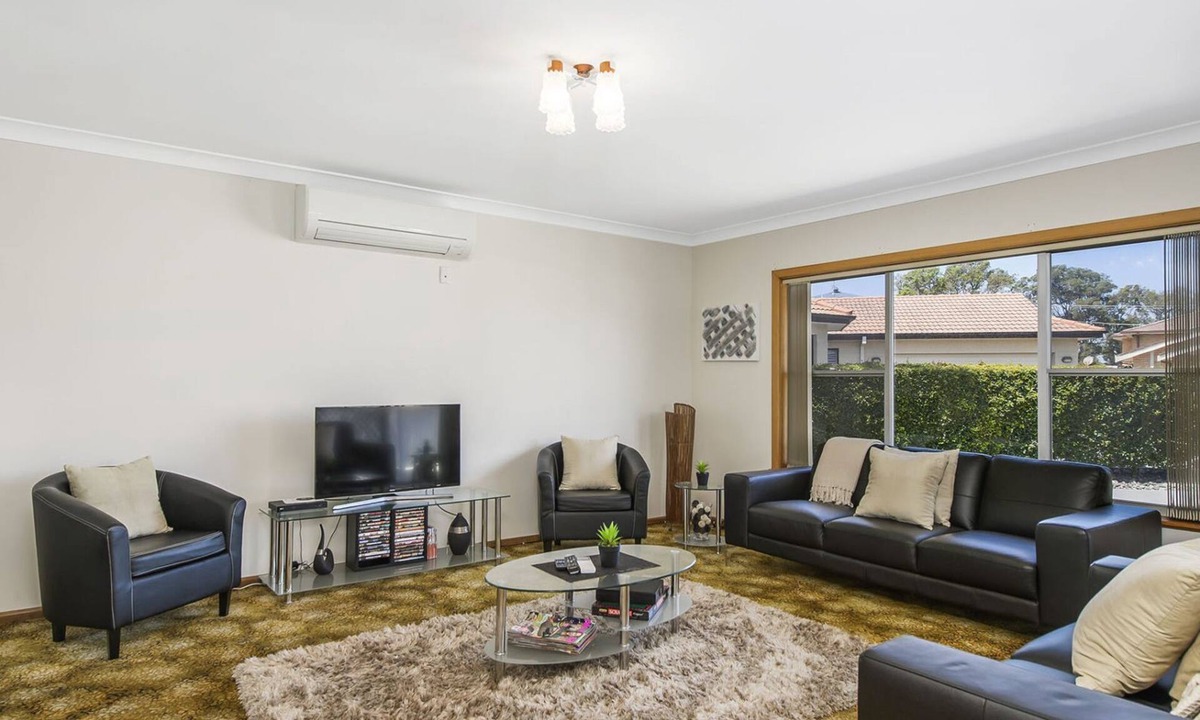 North Haven House | Retro @ Riverview - 4 Riverview Place North Haven