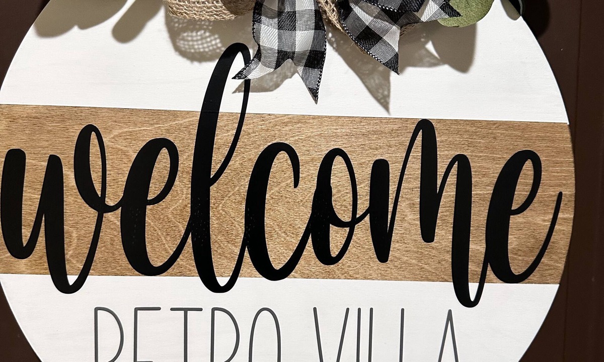 Penfield Condo | Retrovilla