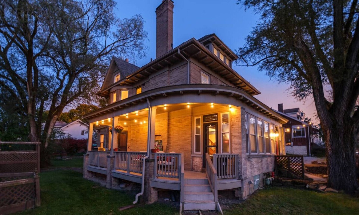 Crafton House | Reunion Ready. 2-Home Compound With Private Yard, Porch, Gazebo & Fire Pit