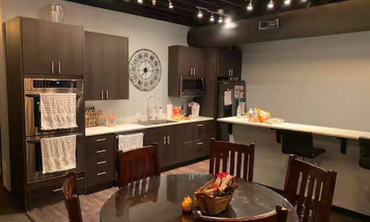Aberdeen Condo | Revive Loft