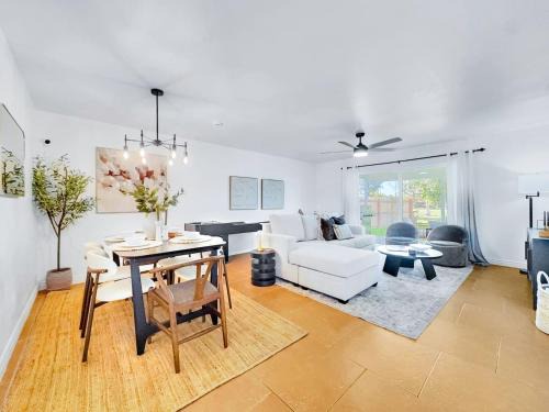 Golden Hills House | Revolta Fairway Retreat