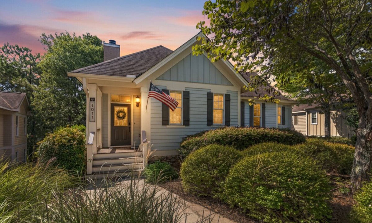 Reynolds Landing Apartment | Reynolds Landing Home|King Beds|Game Room|Fire Pit