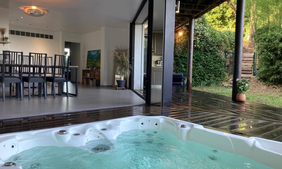 Biot Apartment | Rez-de-villa 80 m2 Jacuzzi Privatif