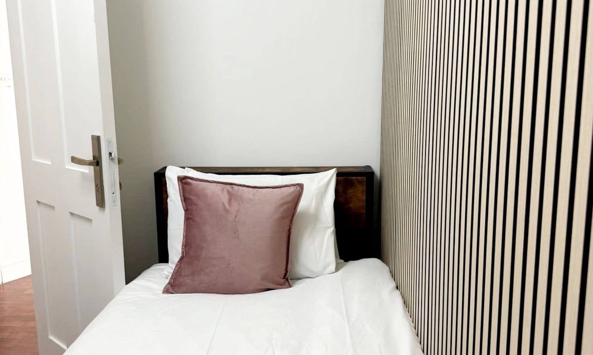 Dudden Hill Hotel | RF-Comfy room for 1 in Wembley!