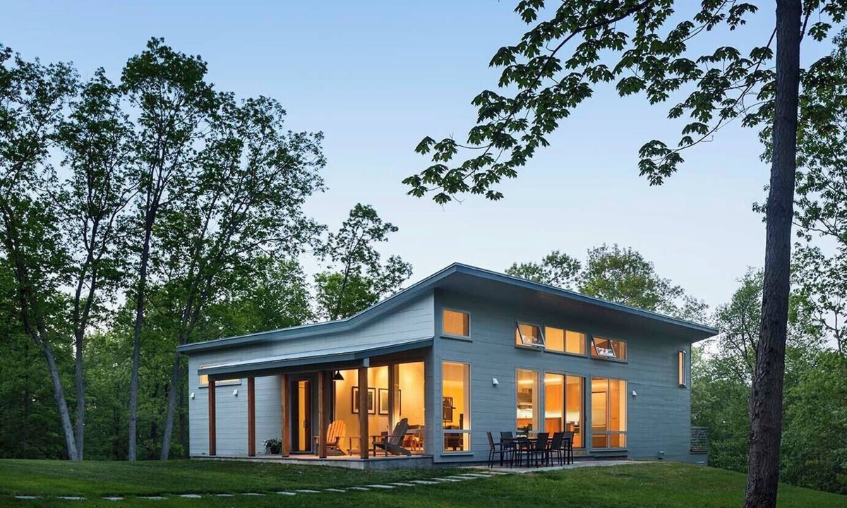 Rhinebeck House | Rhinebeck: Peace & Quiet on 16 Acres Near Omega