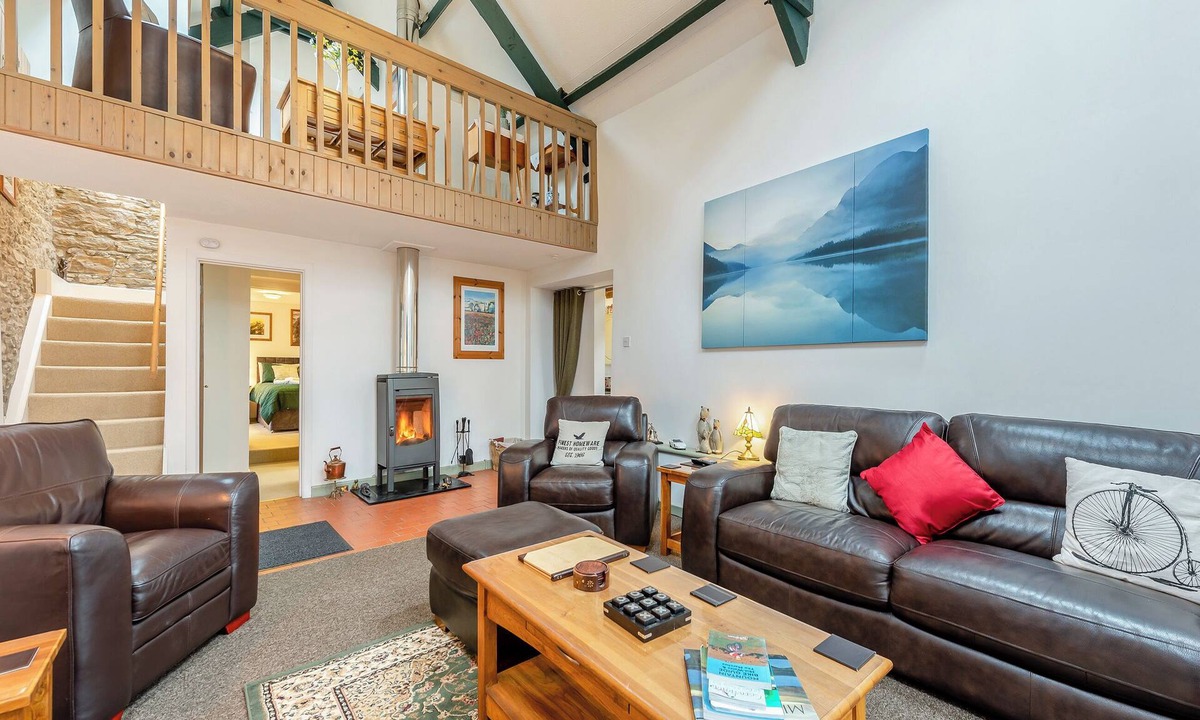Llanfihangel-Ystrad Cottage | Rhydyfran Coach House