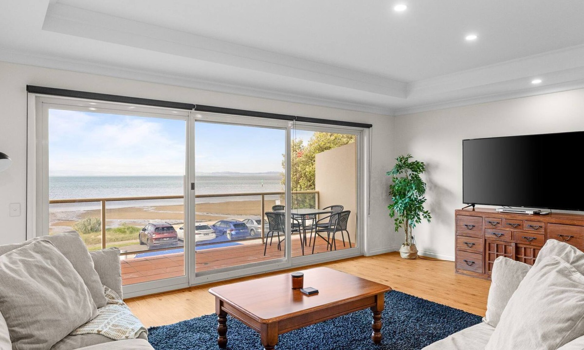 Rhyll Apartment | Rhyll Seaside Penthouse