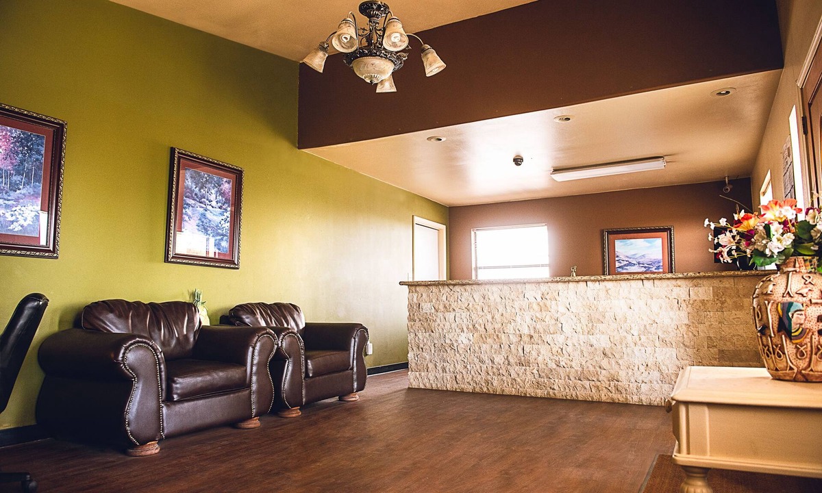 Rankin Hotel | Riata Inn
