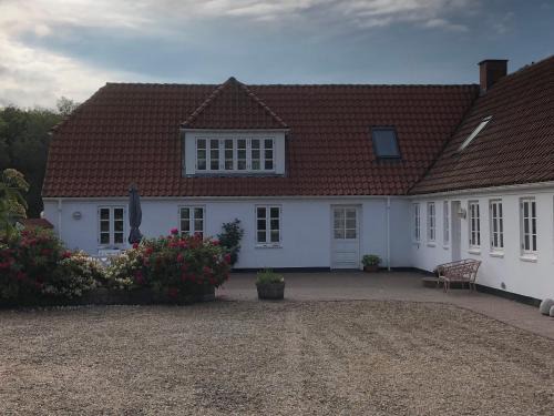 Vester Vedsted House | Ribe Dankirke Bed & Kitchen