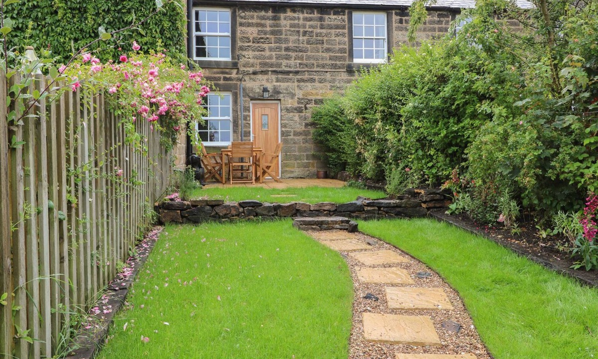 Holestone Moor Cottage | Riber View
