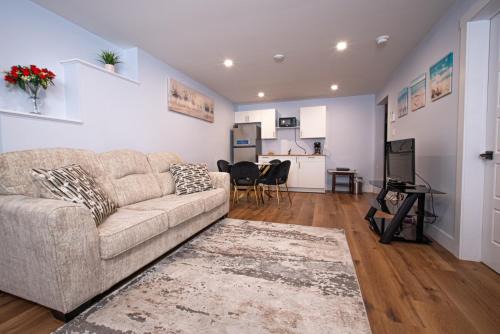 Fredericton Apartment | Richies Place Modern 2BR, Parking & Private Entry