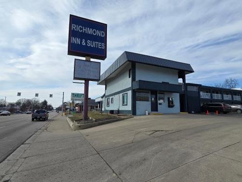 Richmond Hotel | Richmond Inn and Suites