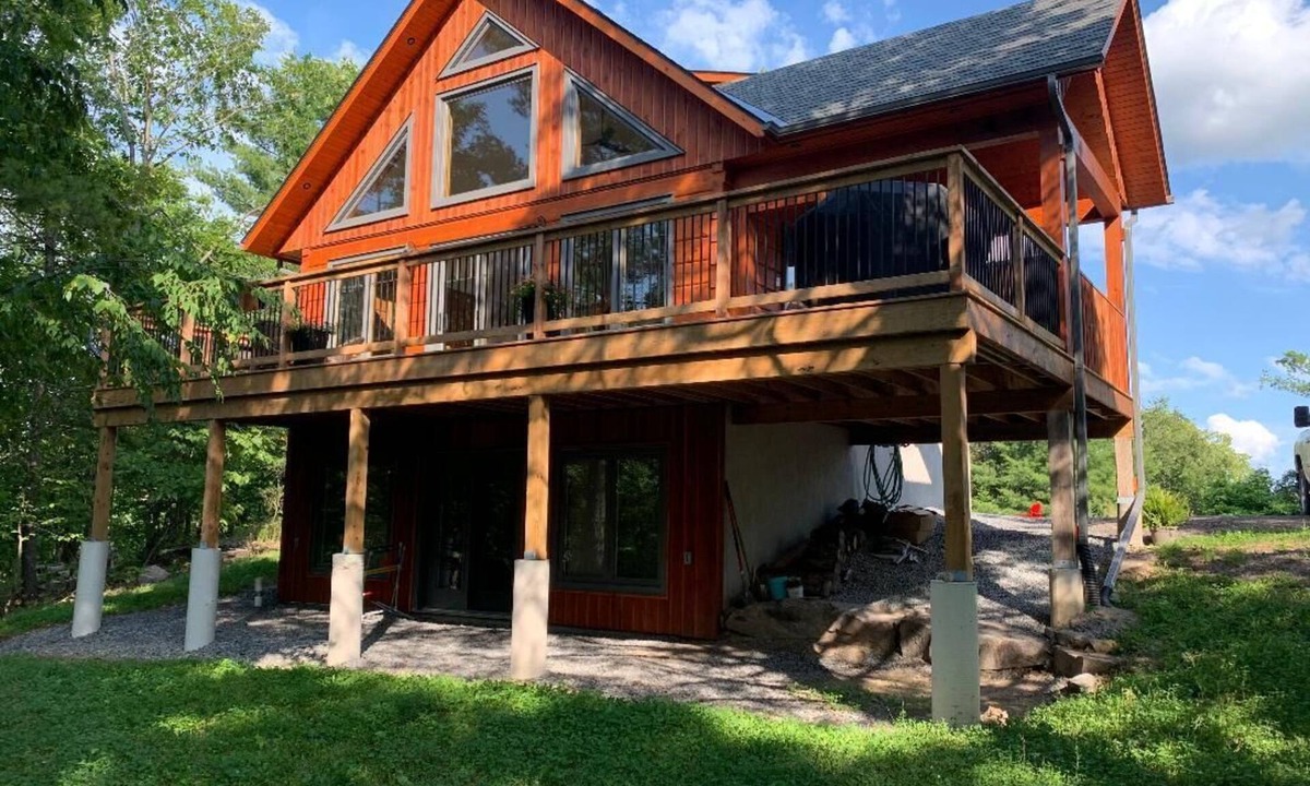 Rideau Lakes Cottage | Rideau Lakes Log Cabin