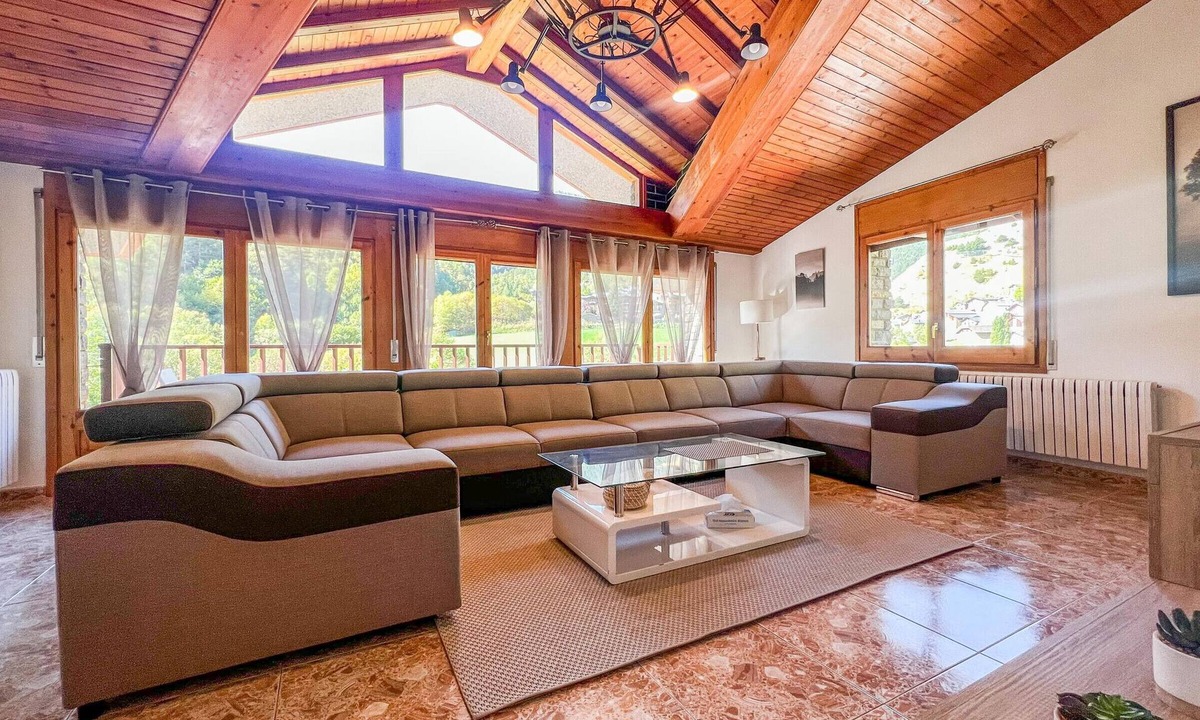 Pal Apartment | Rider Apartment - 8 Guests, 4 Bedrooms