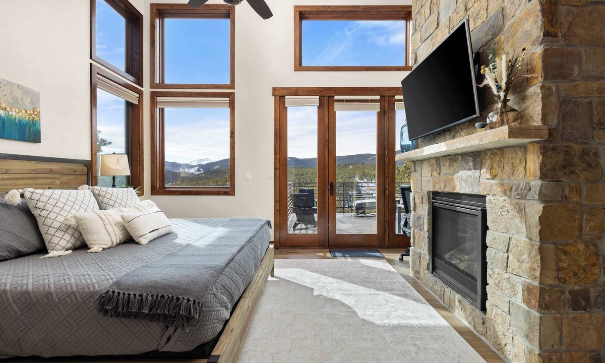 Nederland House | Ridge View Retreat - Panoramic Views and Hot Tub