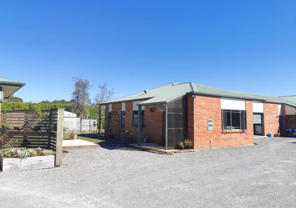 Oruanui Apartment | Ridgetop cottage