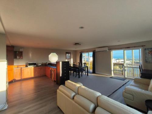 Merita House | Ridgeview Retreat