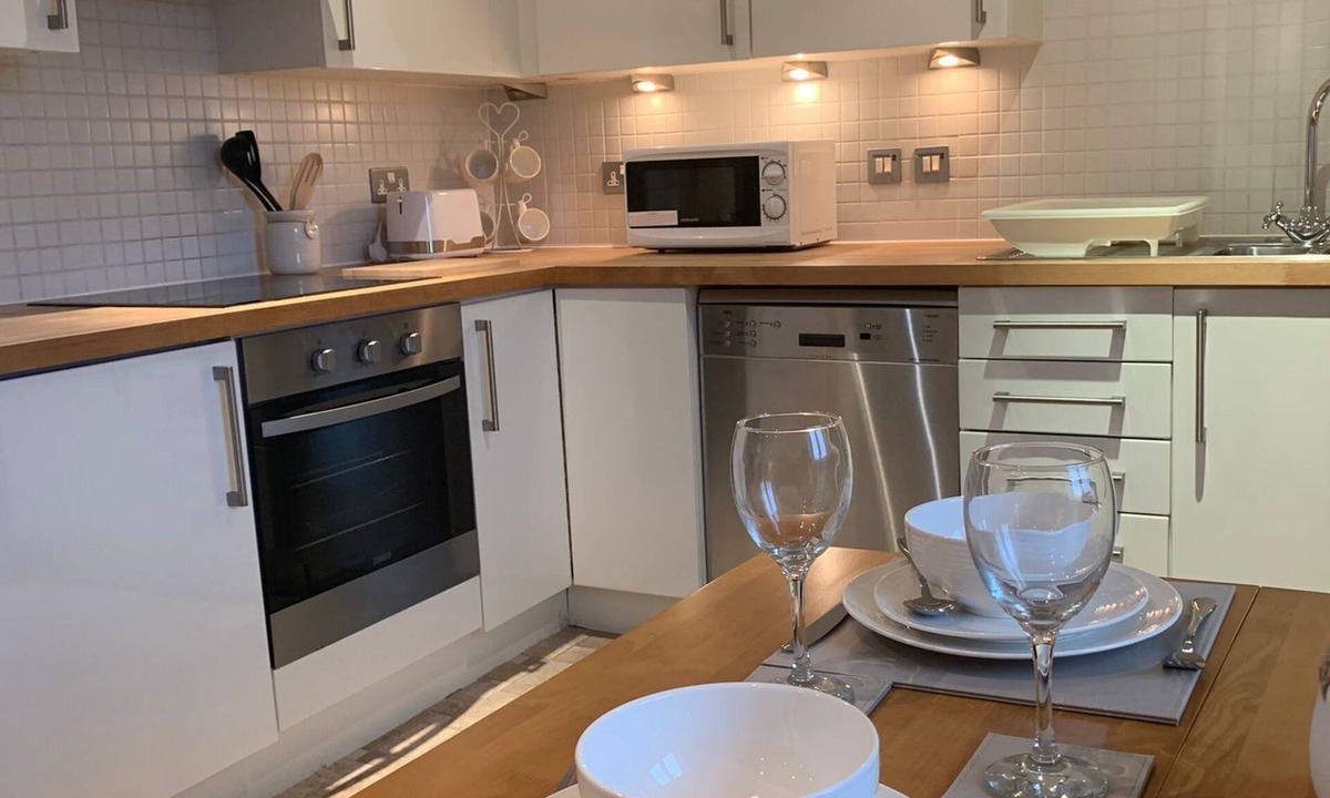 Canterbury Apartment | Riding Gate Apartment