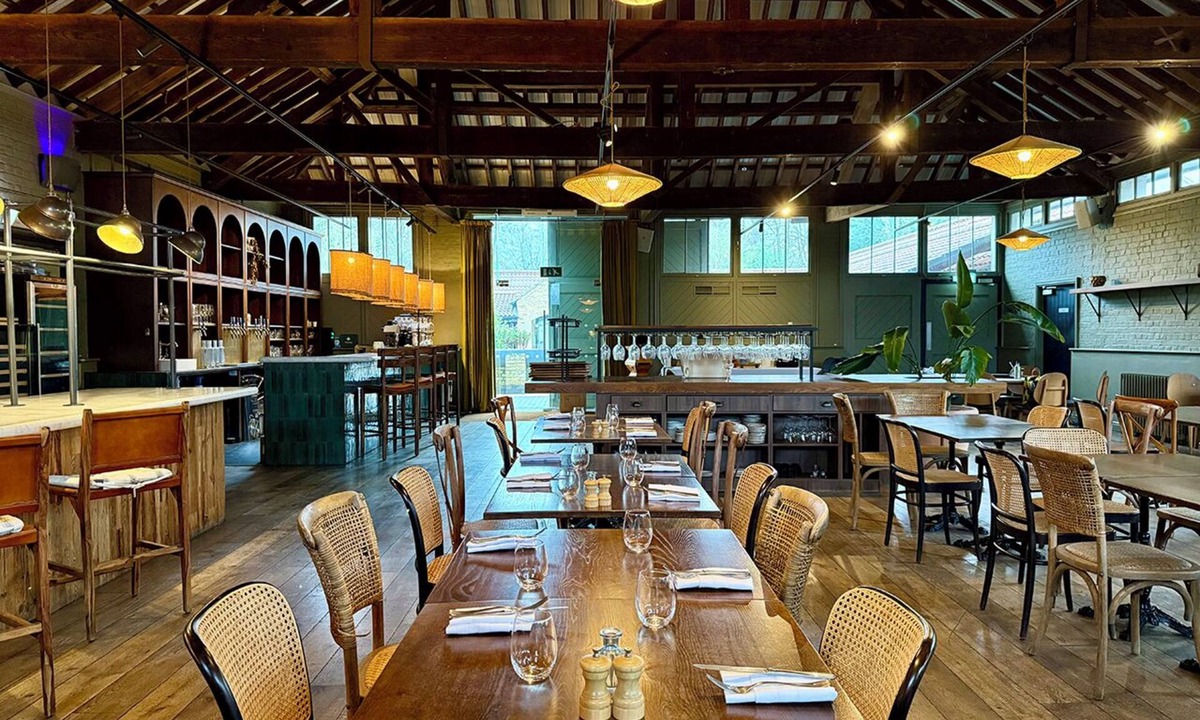 Waltham Cross Hotel | Ridings at Theobalds Park