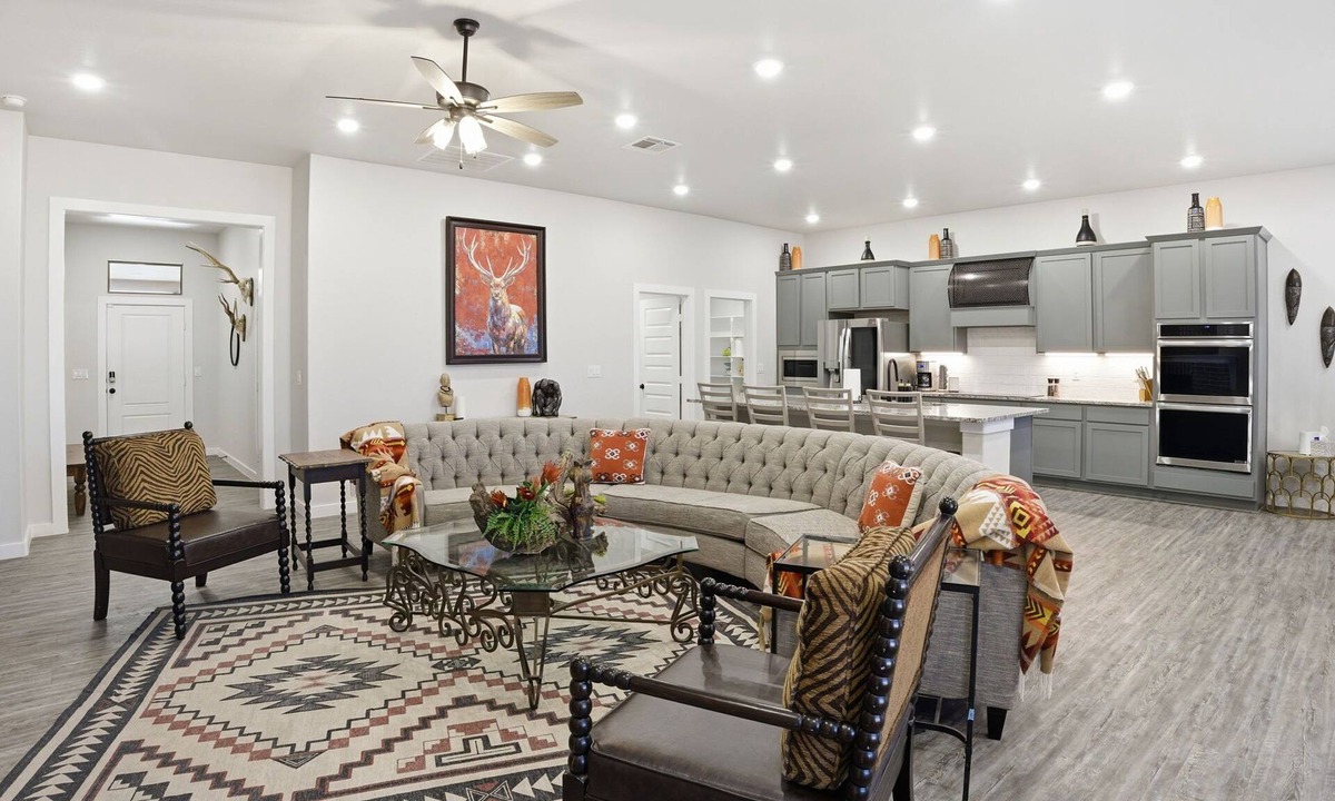 Midland House | Right at Home-Midland Mockingbird Ridge