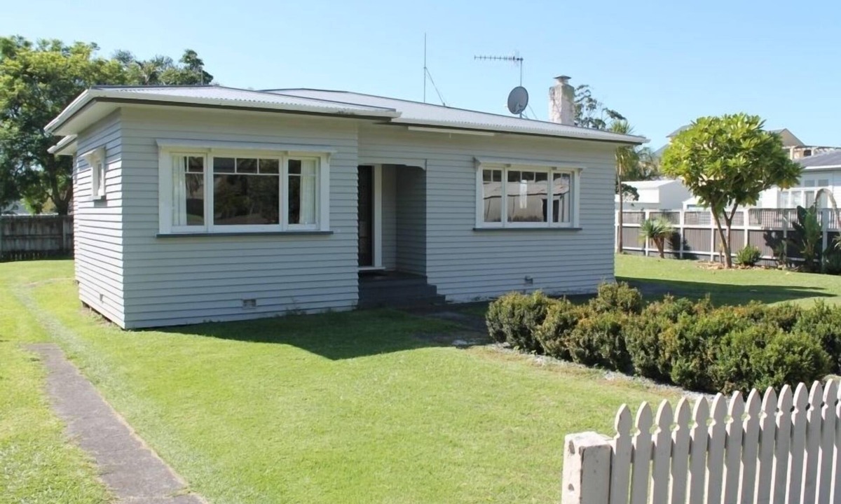 Whakatane House | right in the town centre