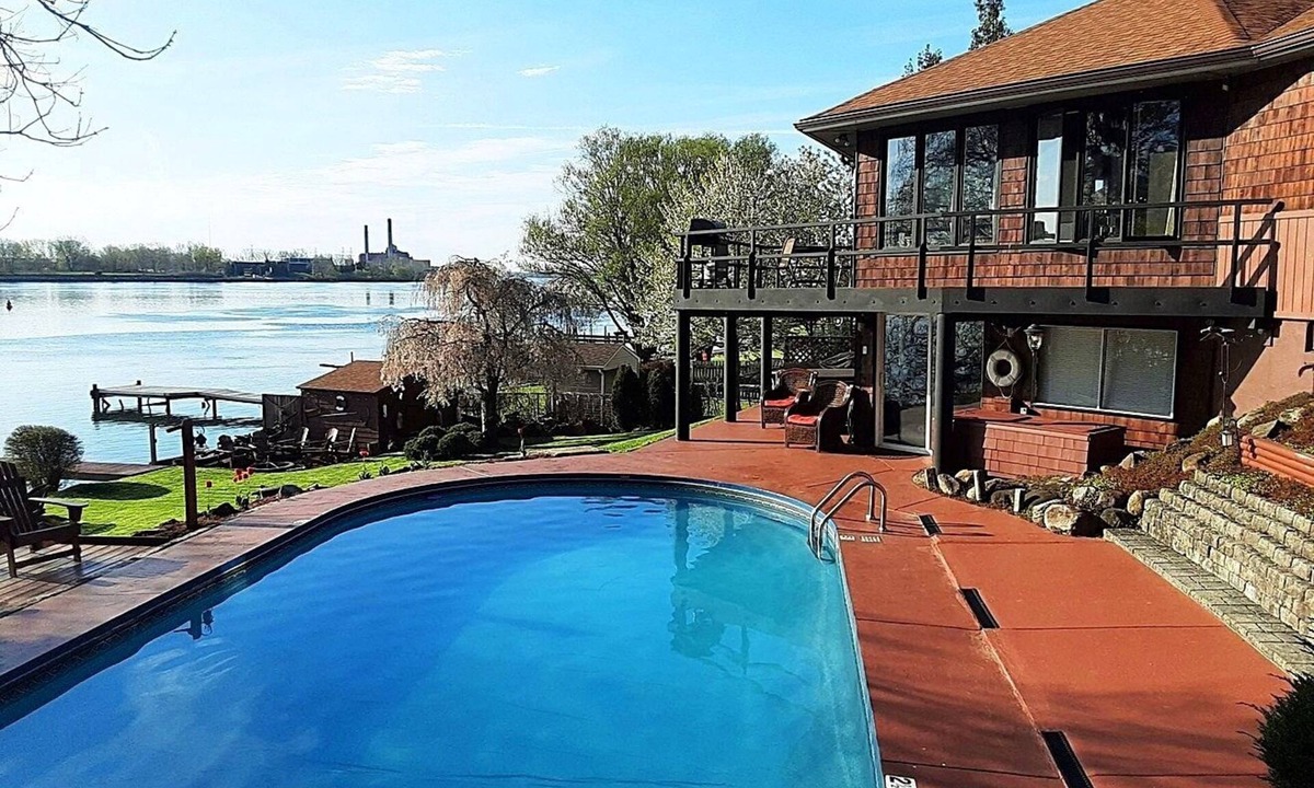 Grand Island House | Right On the Niagara River - River Access Dock - Pool - Hot Tub - Firepit.more