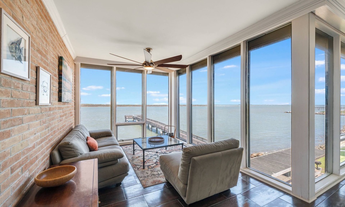 Port Aransas Condo | Right on the ship channel! This spacious 2-bedroom, 2-bath condo offers stunning