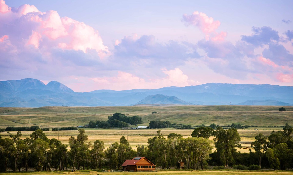 Big Timber Cabin | Right on the Yellowstone