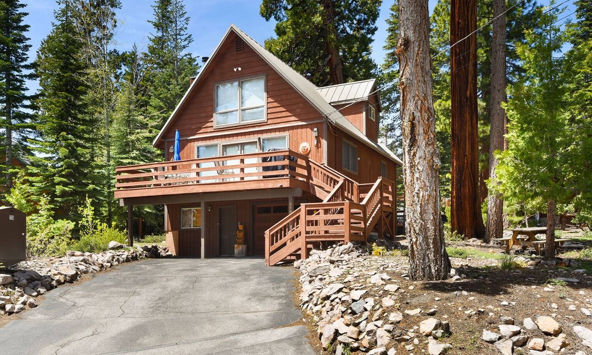 Tahoe Vista Cabin | Rim Retreat - Lake Views, Quiet Neighborhood