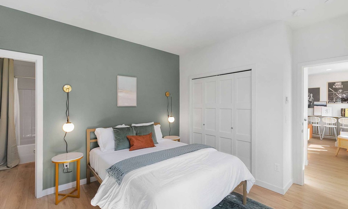 Minor House | Ringo's Sweet Suite - 84 Walkscore!