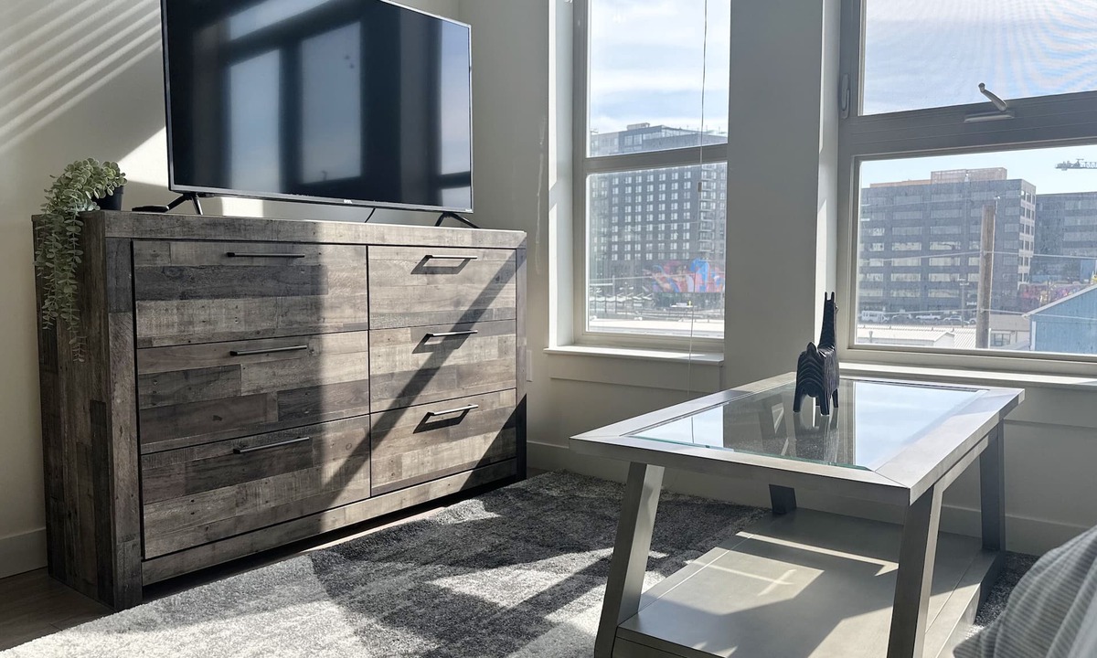 Cole Apartment | RiNo's Vibrant Studio Getawayn