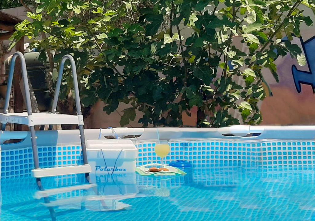 Requena Apartment | Rio Indio Rural Home with pool