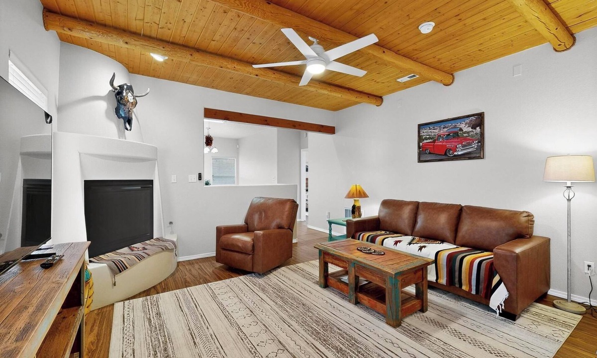 Rio Rancho House | Rio Rancho Stay SW-Style Sandia Mountain Views
