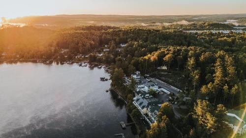 Ayers Cliff Hotel | Ripplecove Hotel & Spa