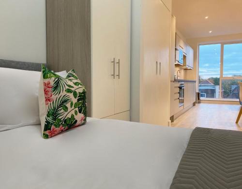 Fleet House | Rise at Fleets Height Apartment Nine