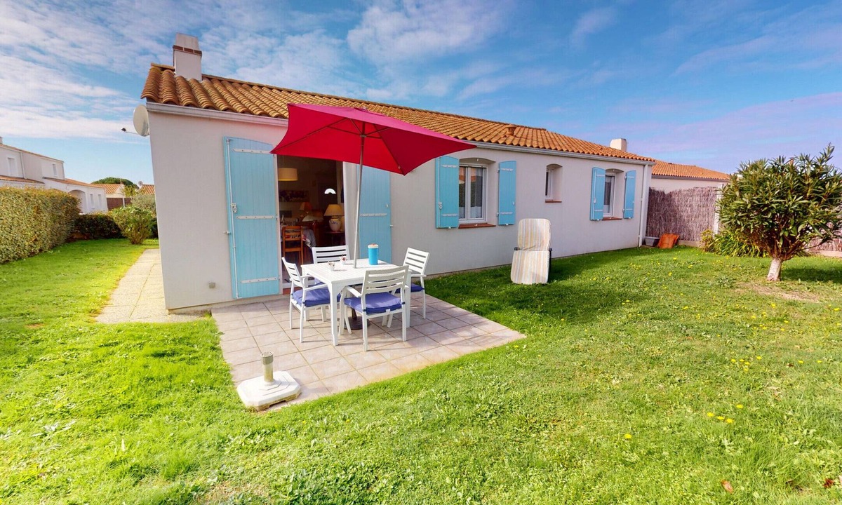 Saint-Gilles-Croix-de-Vie House | Rising Sun