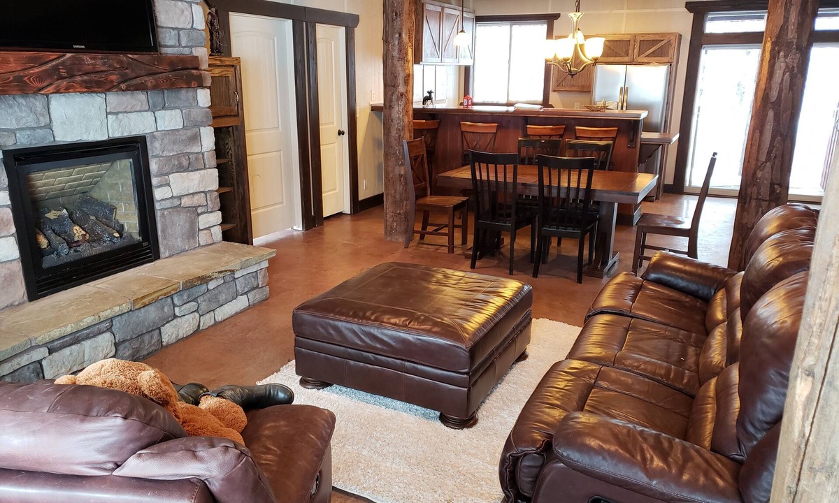 Last Chance Cabin | Rising Sun Ranch-Great for Large Group
