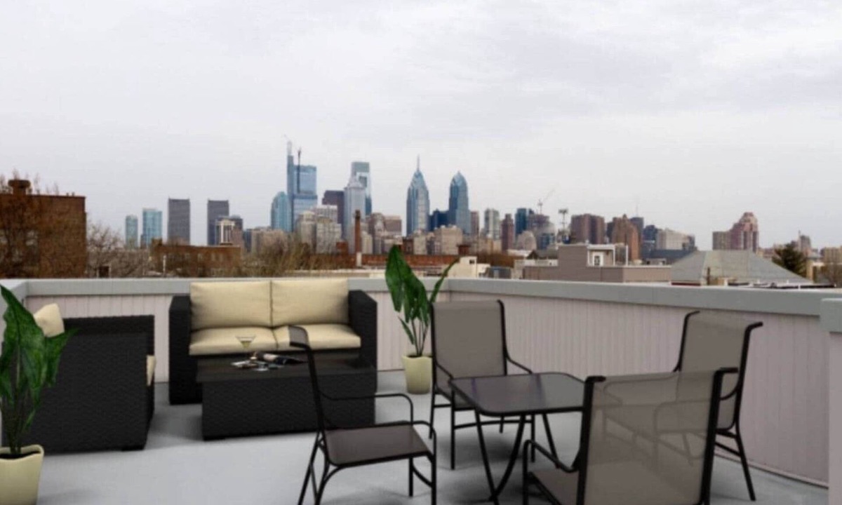 Graduate Hospital Apartment | Rittenhouse, 4 level, 2 bedroom,& rooftop.